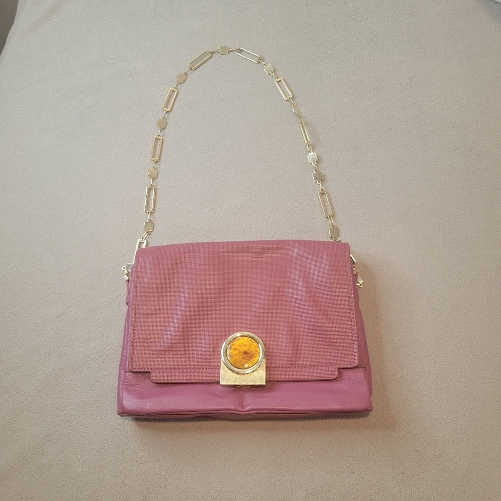Pour La Victoire Leather Chain Shoulder Bag
